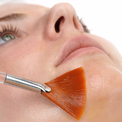 PEELING QUÍMICO PARA PESCOÇO E COLO